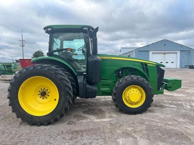 Image of John Deere 8285R equipment image 3