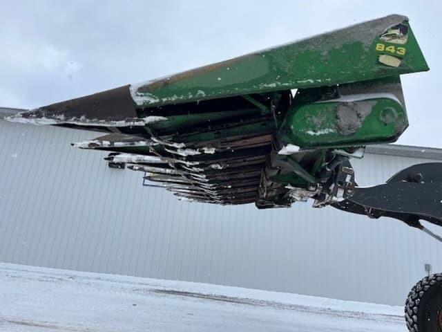 Image of John Deere 843 equipment image 3