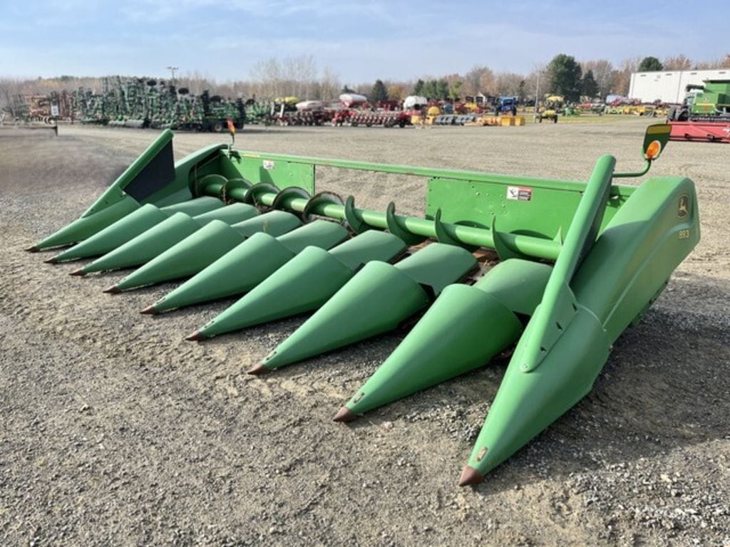 2006 John Deere 893 Equipment Image0