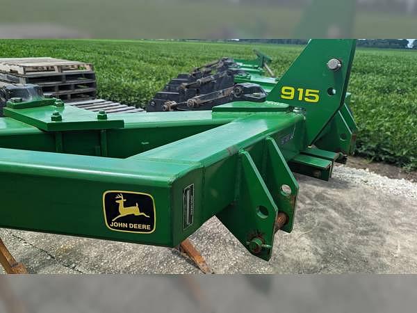 Image of John Deere 915 Image 1