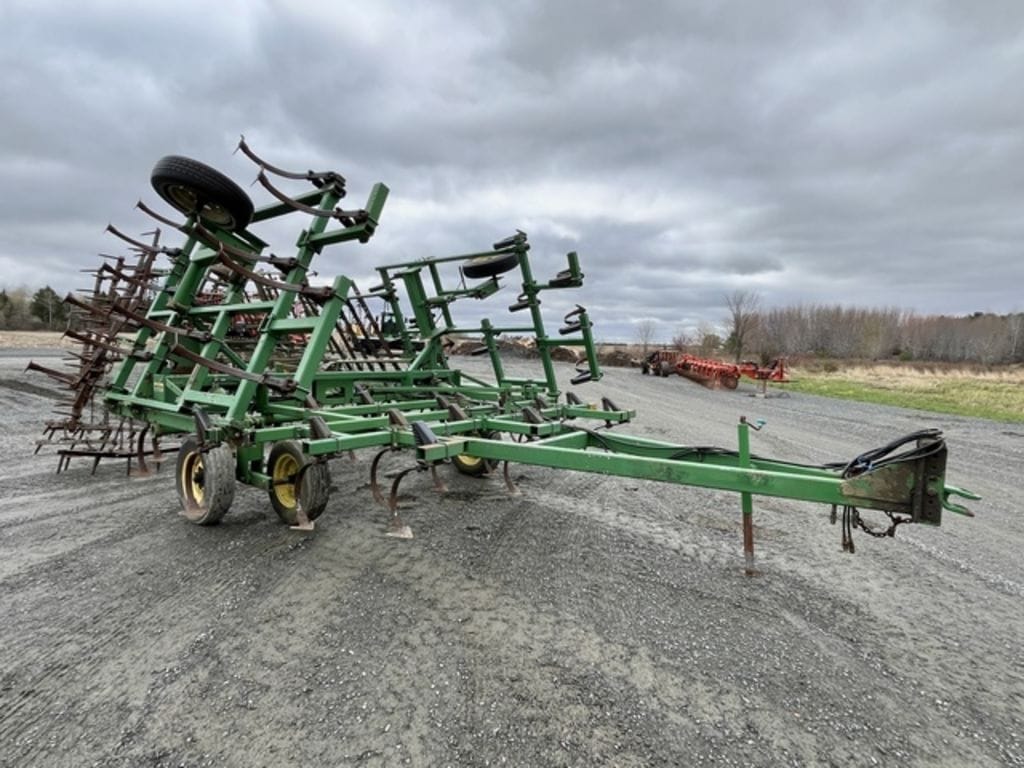 1990 John Deere 960 Equipment Image0