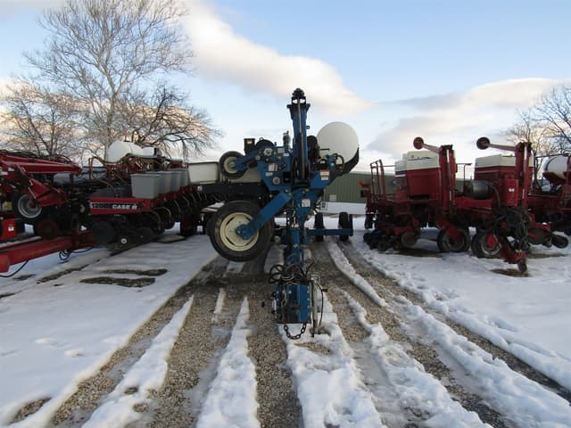 Image of Kinze 3600 equipment image 3