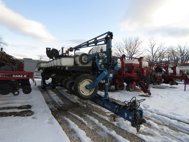Image of Kinze 3600 equipment image 1