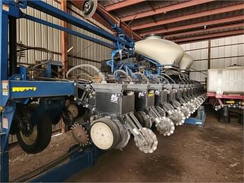 2011 Kinze 3600ASD Equipment Image0