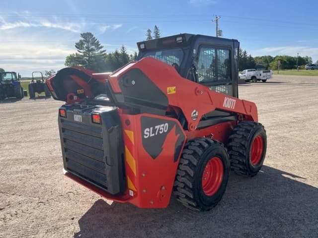 Image of Kioti SL750 equipment image 3