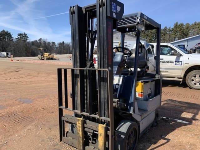 Image of Komatsu FB25SH-4 equipment image 1