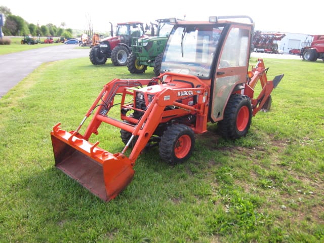 Kubota B7500 Equipment Image0