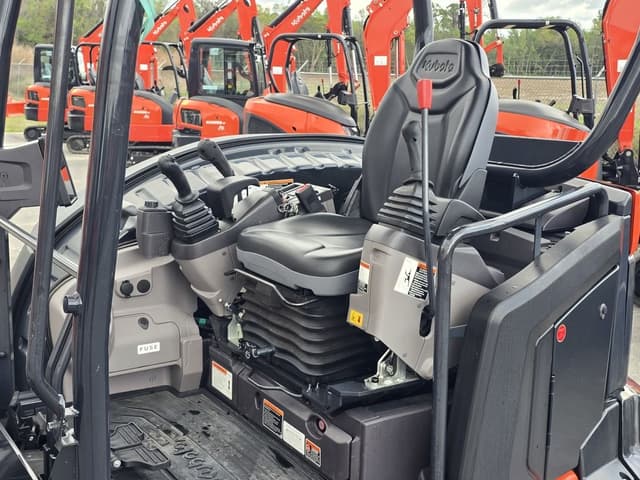 Image of Kubota KX057-5 equipment image 4