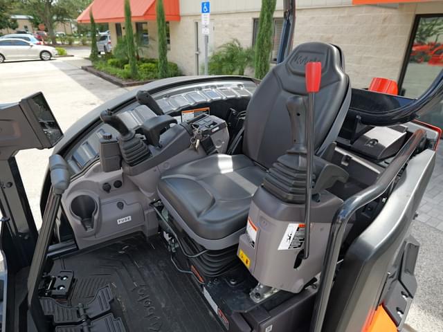 Image of Kubota KX057-5 equipment image 3