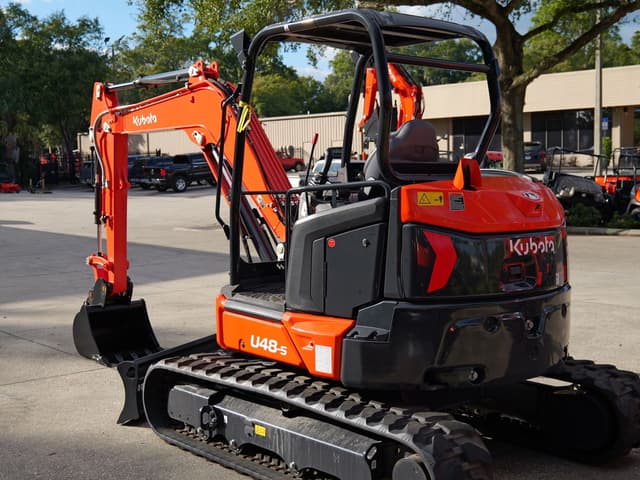 Image of Kubota U48-5 equipment image 3