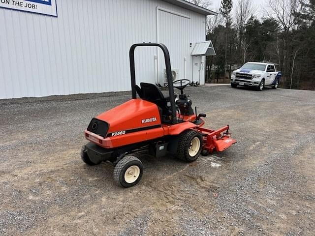 Image of Kubota F2560 equipment image 2