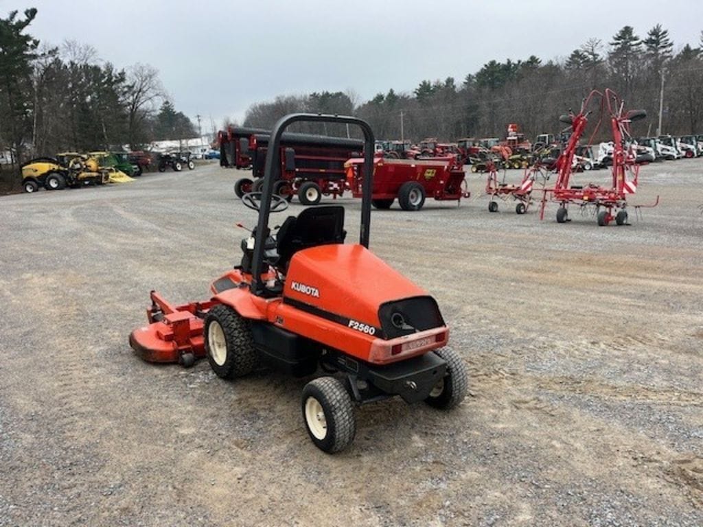 Kubota F2560 Equipment Image0