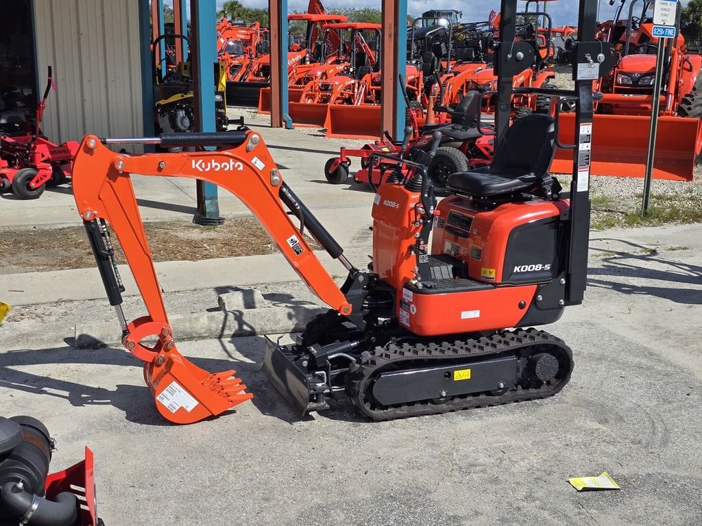 Main image Kubota K008-5