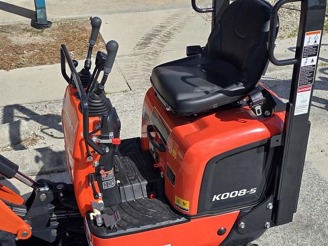 Image of Kubota K008-5 equipment image 4