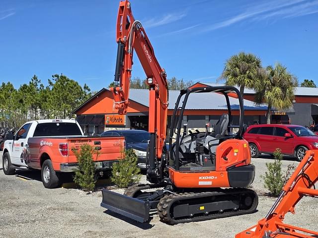 Image of Kubota KX040-4 equipment image 2