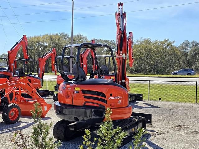 Image of Kubota KX040-4 equipment image 3