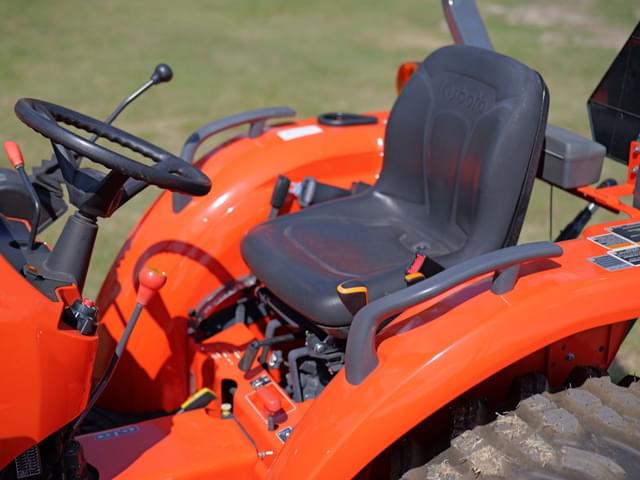 Image of Kubota L2502 equipment image 3