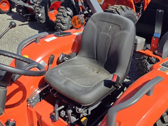 Image of Kubota L2502HST equipment image 3