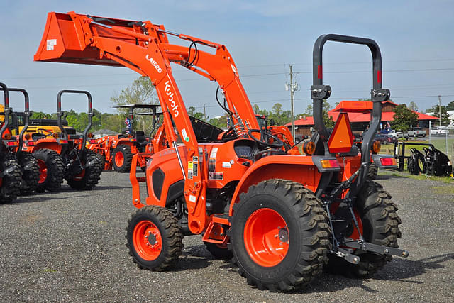 Image of Kubota L3302 equipment image 2