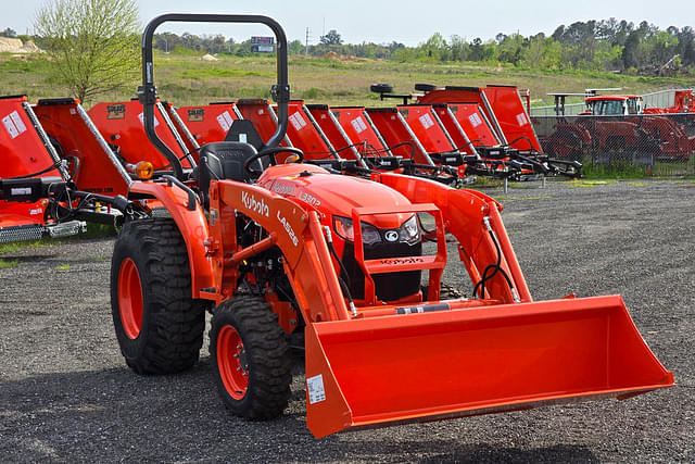 Image of Kubota L3302 equipment image 3