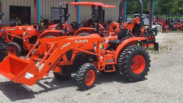 Image of Kubota L3302 equipment image 3