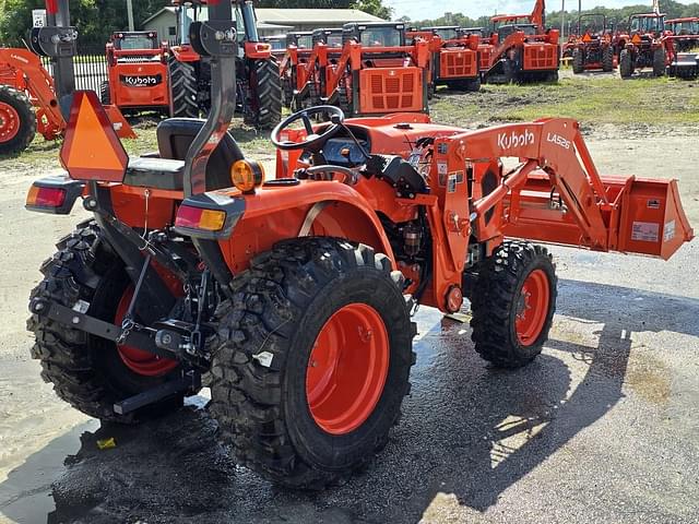 Image of Kubota L3302HST equipment image 2