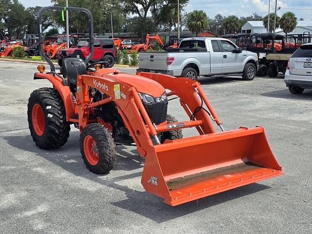 Image of Kubota L3302HST equipment image 1