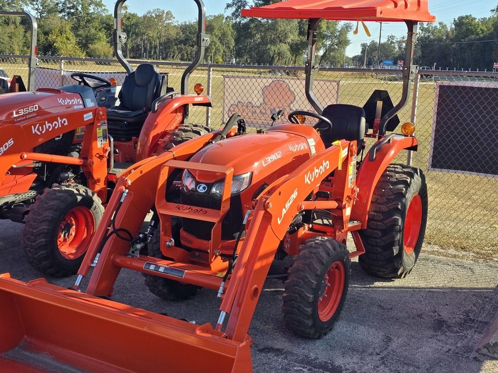 2025 Kubota L3902 Equipment Image0