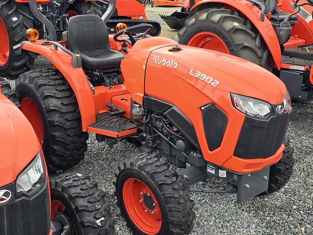 Image of Kubota L3902HST equipment image 1