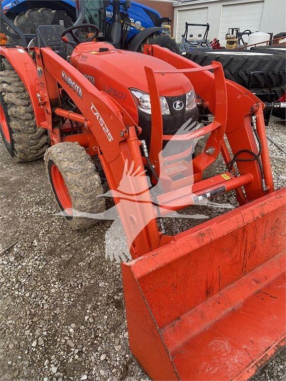 Image of Kubota L2501D equipment image 1