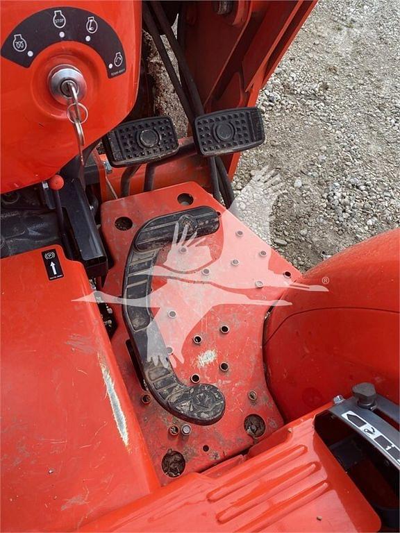 Image of Kubota L2501D equipment image 4