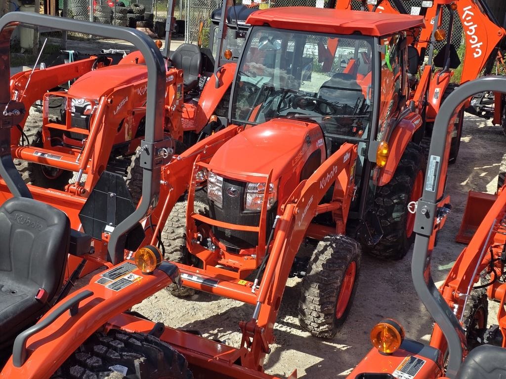 2023 Kubota L3560 Equipment Image0