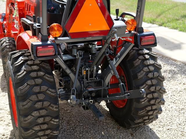 Image of Kubota LX2620 equipment image 2