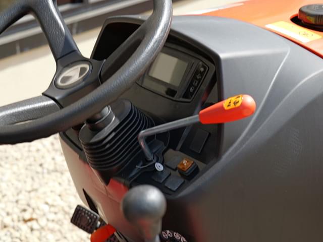 Image of Kubota LX2620 equipment image 4