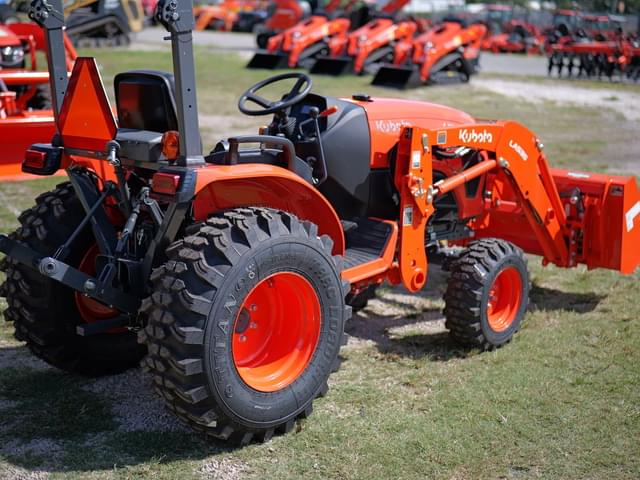 Image of Kubota LX2620 equipment image 2