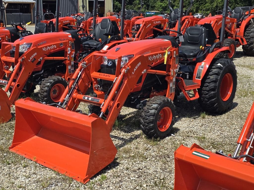 Kubota LX2620 Equipment Image0