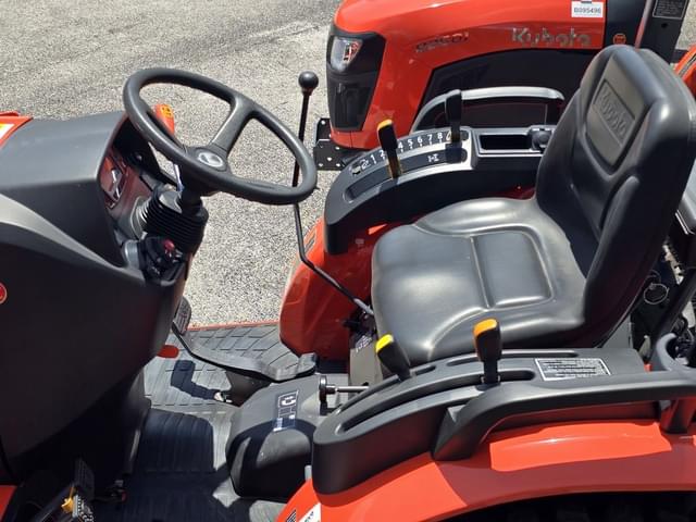 Image of Kubota LX2620 equipment image 3
