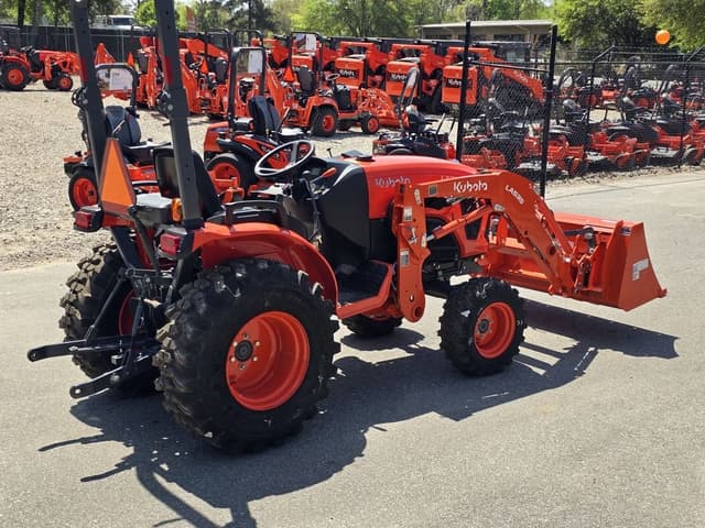 Image of Kubota LX2620 equipment image 2