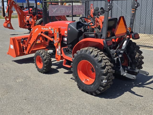 Image of Kubota LX2620 equipment image 3