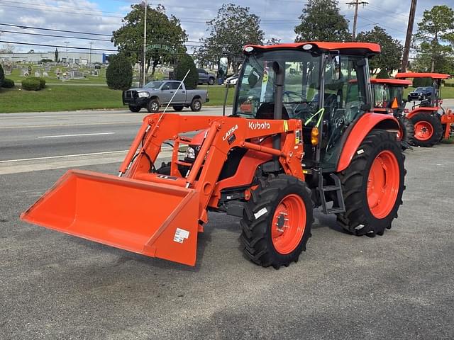 Image of Kubota M4D-071 equipment image 1