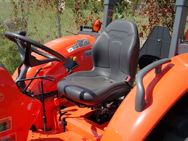 Image of Kubota M5660SU equipment image 2