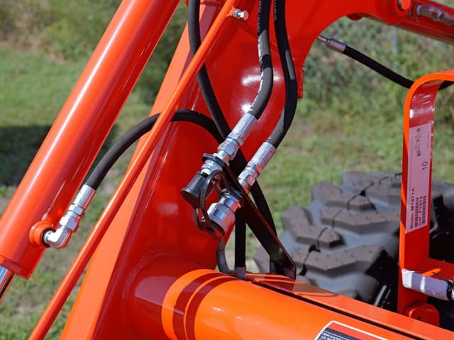 Image of Kubota M5660SU equipment image 4