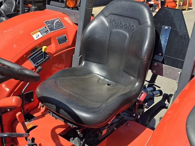 Image of Kubota M5660SUHD equipment image 4