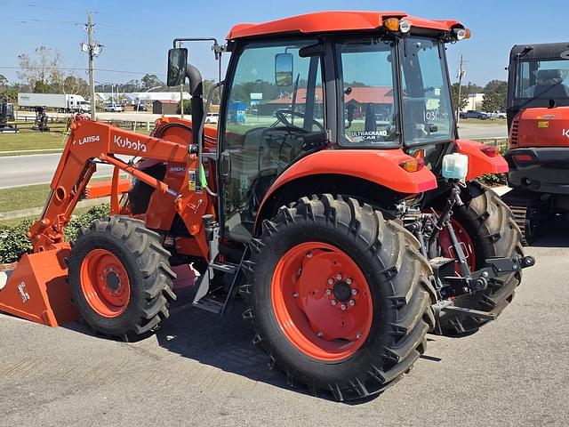 Image of Kubota M6060 equipment image 3