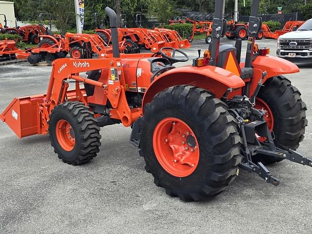 Image of Kubota M7060 equipment image 3