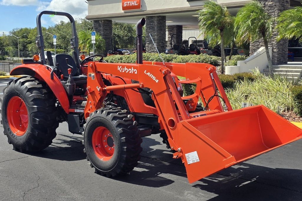 2024 Kubota M7060 Equipment Image0