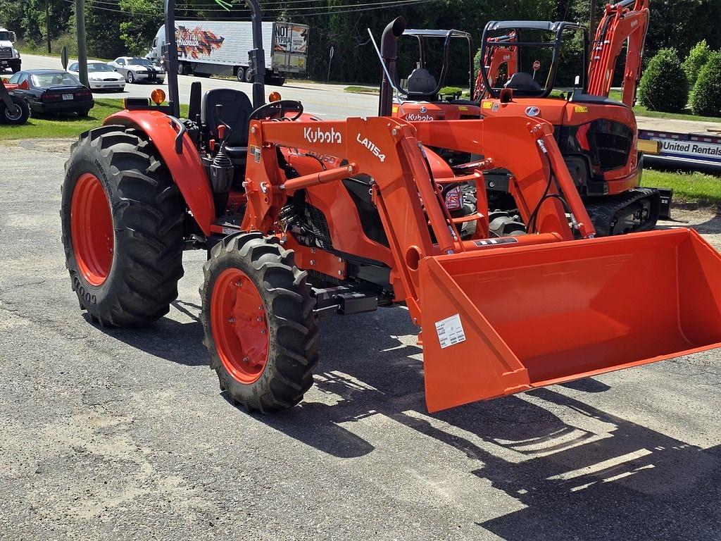 Image of Kubota M7060 Primary image