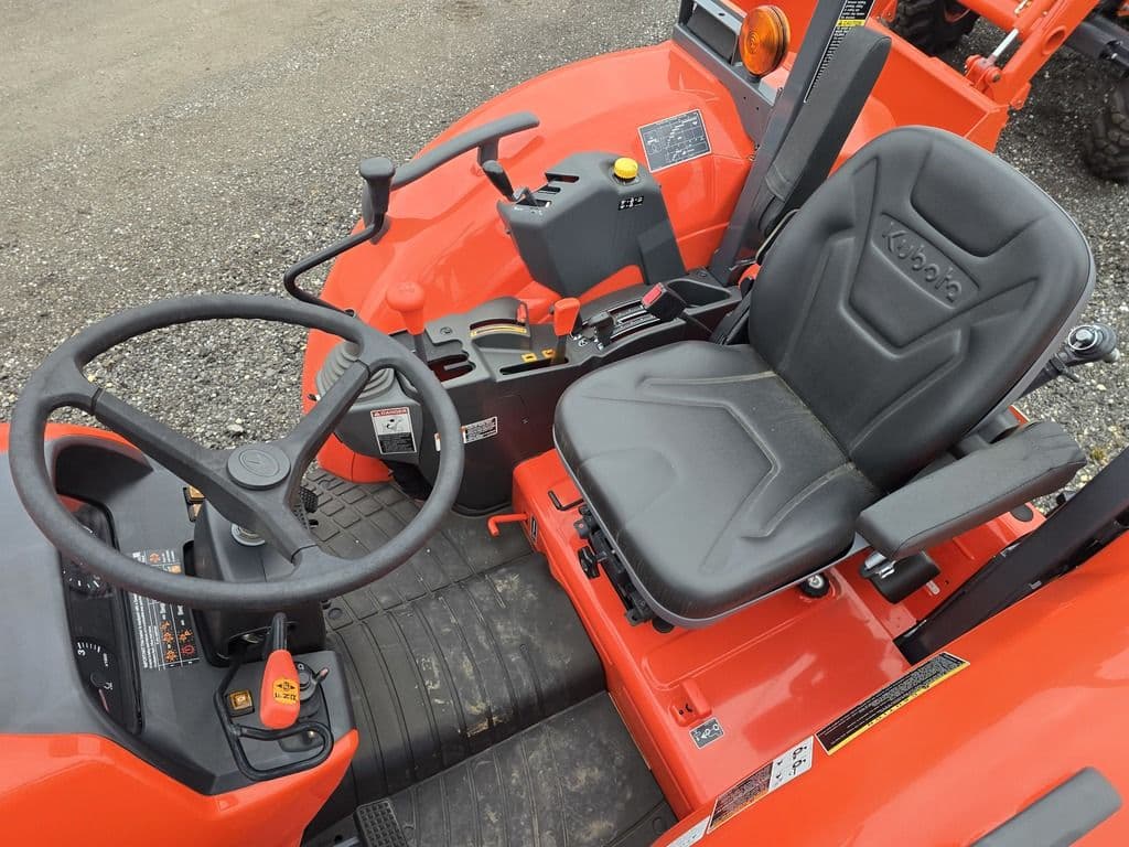 Image of Kubota M7060 Image 1