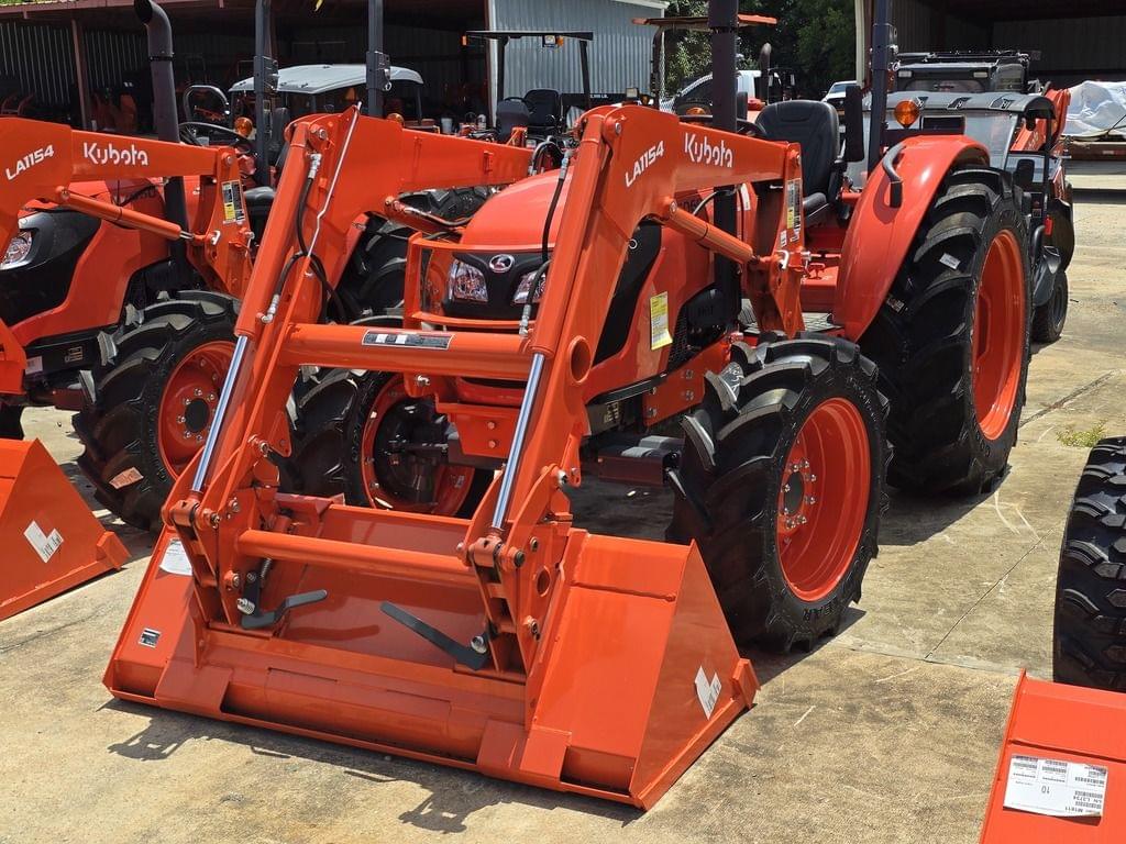 Image of Kubota M7060 Image 1