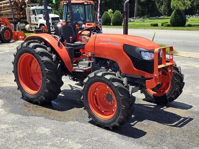 Image of Kubota M7060 equipment image 1